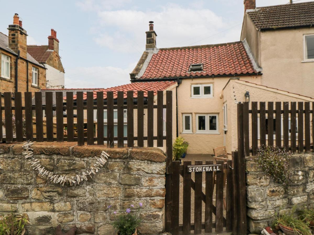 Stonewall Whitby Exterior photo
